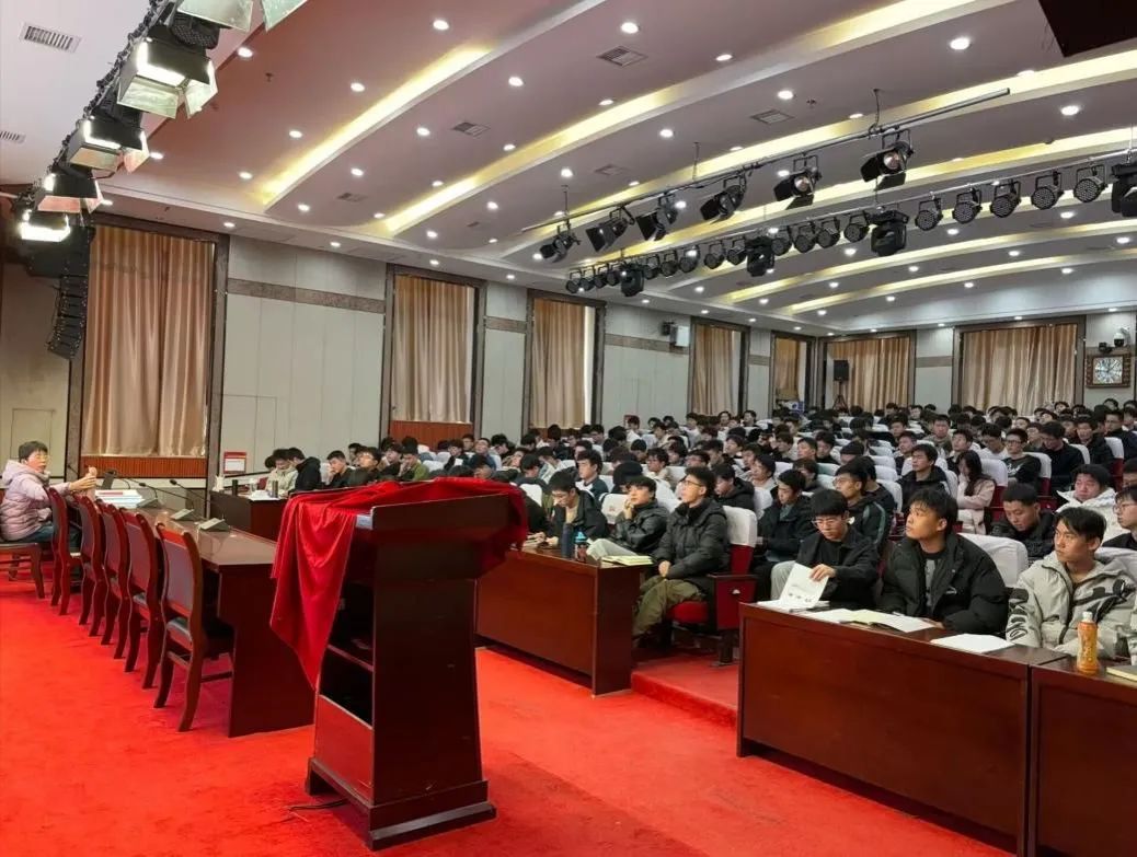 西安铁路职业技术学院携手中国铁路西安局启动2024届毕业生“2+1”联合培训项目！BB电子(图3)