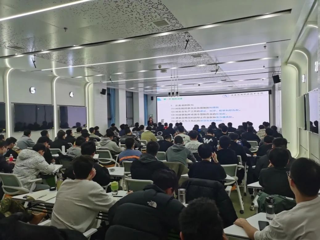 西安铁路职业技术学院携手中国铁路西安局启动2024届毕业生“2+1”联合培训项目！BB电子(图4)