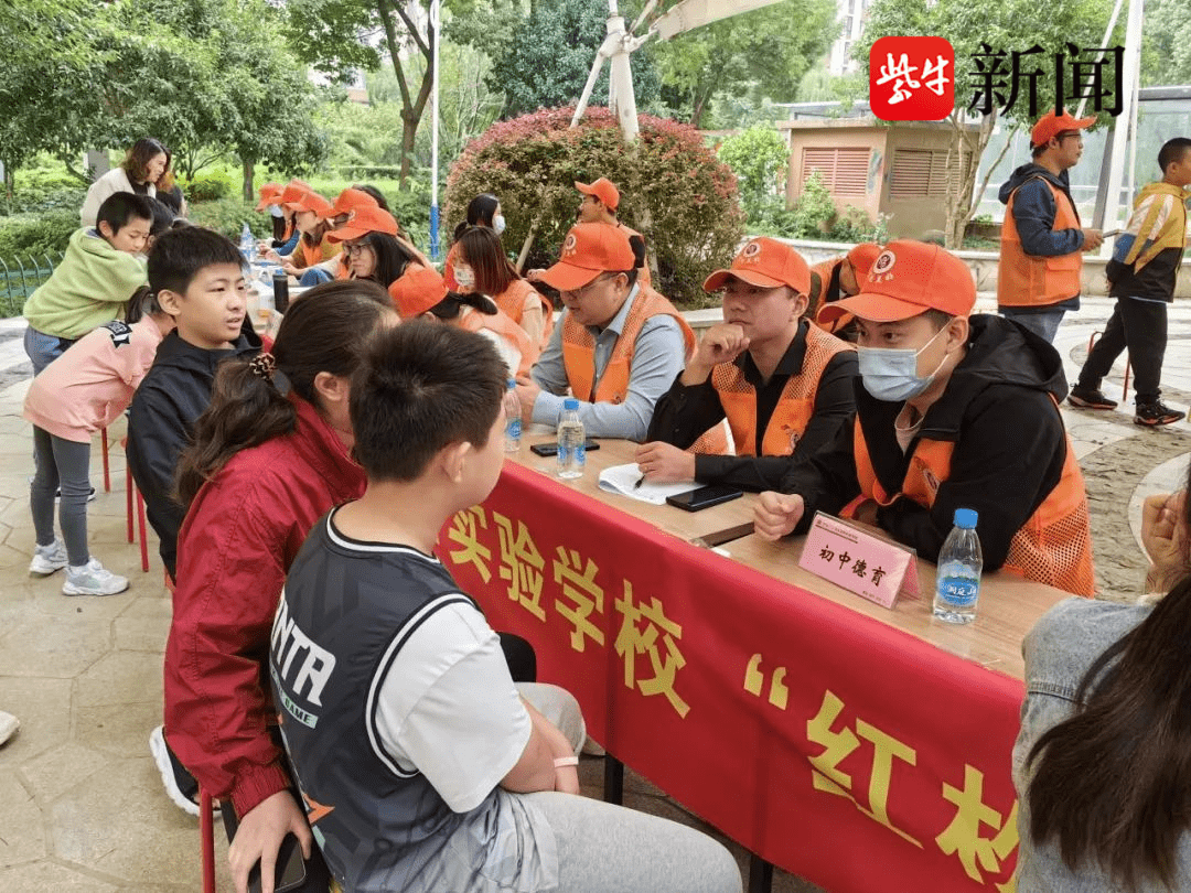 缓BB电子解心理压力树立正确教育观！苏州工业园区唯亭街道开展教育咨询志愿服务活动(图2)