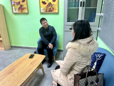 架起连心桥共育聚合力——“工银安盛•BB电子福师大”家校企共育课堂之心理健康教育咨询走进学生家长(图1)